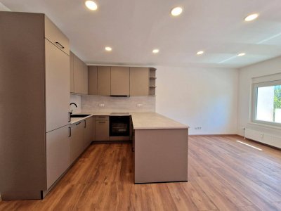 Hochwertig sanierte 4-Zimmer-Wohnung mit Südloggia und Parkplatz