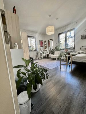 Traumhafte 3-Zi.-Wohnung mit Balkon im Westen