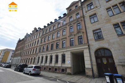 Tolle Wohnung mit kleinem Park vor der Tür und Schloßteich in der Nähe!
