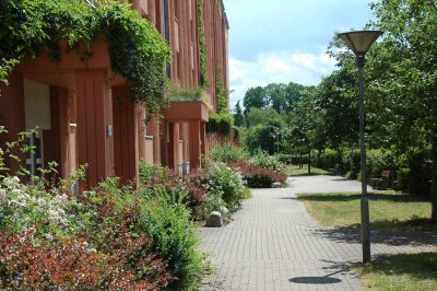 gepflegte  2-Zimmer-Wohnung 4. OG mit Balkon