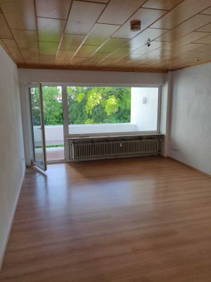 3-Zimmer Wohnung mit 3 Balkonen - zentral und doch in der Natur