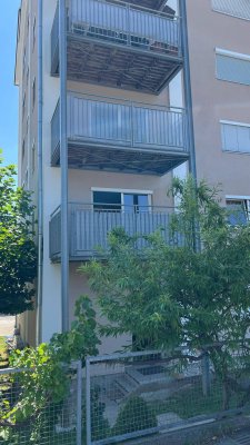 Helle 2-Zimmer Wohnung mit Balkon