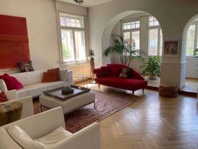 Außergewöhnliche 5-Zimmer-Altbauwohnung in bester Karlsruher Weststadtlage