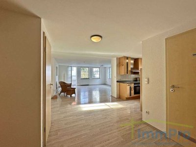 Altstadtflair trifft Wohnkomfort: 5,5 Zimmer Wohnung mit Balkon und Garage