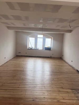 Charmante 2-Zimmer Altbau  Dachgeschosswohnung in Aschaffenburg Stadtmitte