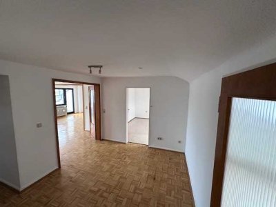 Helle 3-Zimmer Dachgeschosswohnung mit Balkon in Worms Stadtzentrum