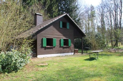 Ihr Ferienhaus im Grünen – Waldsiedlung Breungeshain
