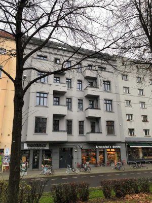Beautiful 4 room furnished apartment-Warschauerstr-Boxhagener Kiez- Bezugsfrei