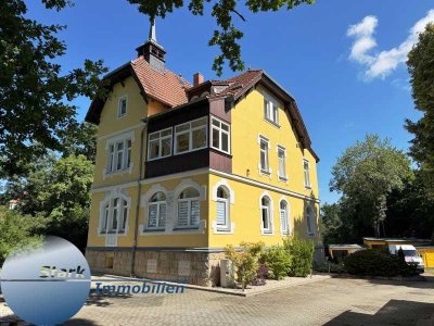 Stark! Mega schönes Haus und das eigene Unternehmen auf dem Grundstück!