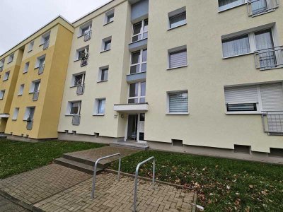 Gelegenheit: interessante 3-Zimmer-Wohnung mit Terrasse und Garten