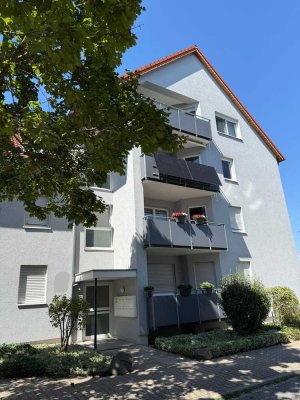 Moderne 4 ZKB Dachgeschoss-Maisonette-Wohnung mit Balkon und TG-Stellplatz in MA-Seckenheim