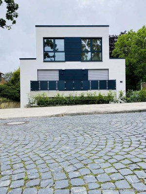 Hochwertige und moderne 3-Zimmer-Wohnung mit großem Balkon