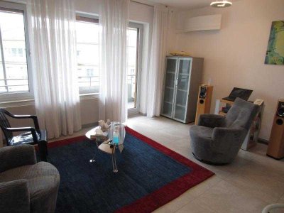 Pforzheim Zentrum, beim Theater, schöne 2Zi WHG, 50qm, Balkon , Aufzug, TG St, neu renov.