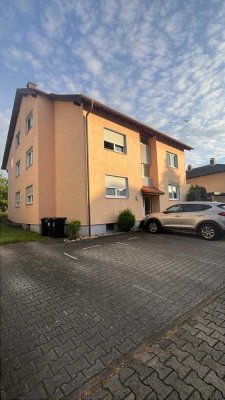 Freundliche 3-Zimmer-Wohnung mit Balkon in Eisenberg Pfalz