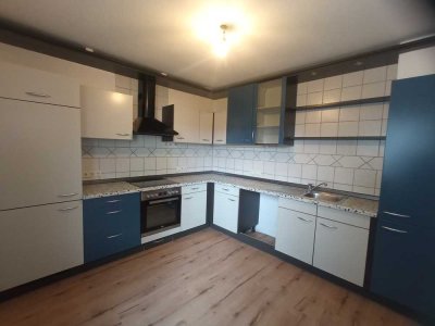Schöne, helle 3,5-Zimmer Wohnung im 1. OG mit Balkon und EBK in Wangen im Allgäu