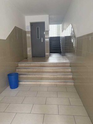 Attraktive, teilmöblierte 2- Raum-Wohnung in Stuttgart - Heusteigviertel