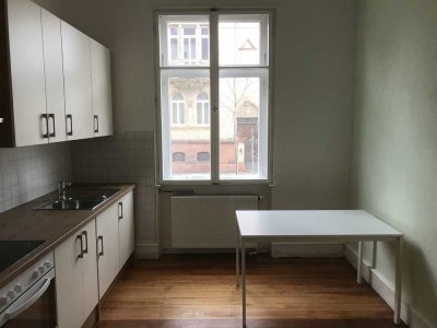 Helle  2-Zimmer - EG- Wohnung im Zentrum von Landau