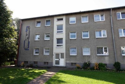 ***Familienfreundliche Wohnung mit viel Platz drinnen und draußen !***