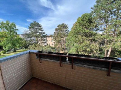 2-Zimmer-Wohnung mit Balkon, Berlin-Marienfelde