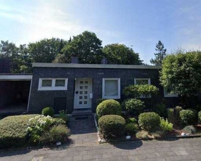 Gepflegtes 5-Zimmer Reihenhaus in Solingen-Gräfrath mit Garage