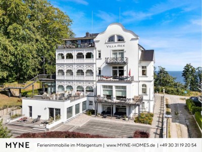 Ferienimmobilie in Miteigentum: Wellness-Wohnung in erster Meereslinie mit Meerblick, Pool und Sauna