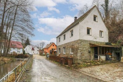 Zuhause gestalten in Weidenberg: EFH mit Renovierungsbedarf in Weidenberg