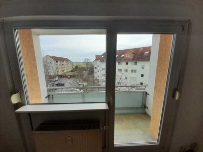 Ihr neues Zuhause mit Balkon - 3 Raum Wohnung in Lützen