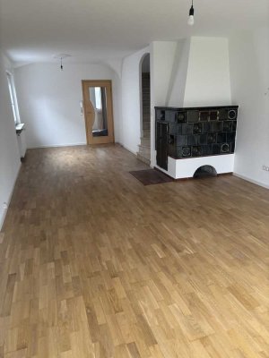 Erstbezug nach Sanierung: 5-Zimmer Haus mit Garage in Heidelberg Kirchheim