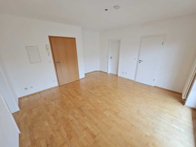 Gepflegte 2,5-Zimmer-Wohnung mit Balkon in Reichersbeuern