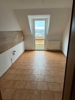 * 3 Monate kaltmietfrei *  schöne 3 RaumWE mit Badewanne, Dusche & Balkon