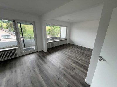 ,Ruhig, hell & modern:  3,5ZKB Balkon EBK Garage