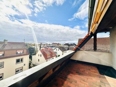 3-Zimmer Wohnung im DG mit Dachterrasse, neuer Einbauküche und KFZ-Stellplatz