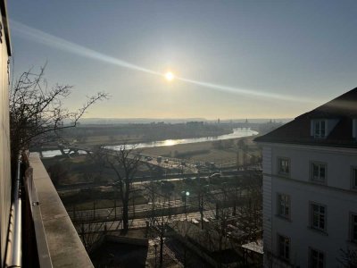 2-Raumwohnung mit Dachterrasse in exklusiver Lage mit Blick auf die Elbe und Altstadt
