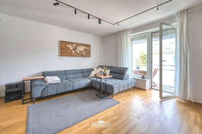Koffer packen. Einziehen! Neuwertiger Wohntraum mit Balkon. Singles. Paare. Kleine Familien.