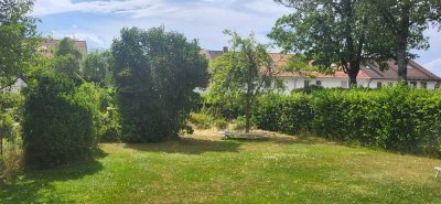 Sonnig und ruhig gelegenes Mehrgenerationenhaus mit herrlichem Grundstück in Deisenhofen/Oberhaching