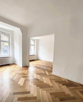Helle 110 m² Wohnung mit Balkon in Düsseldorf-Eller