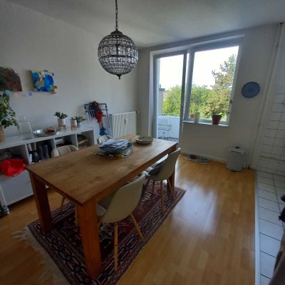 2 Zimmer /Wohnküche mit Balkon  - Perfekt für junges Paar