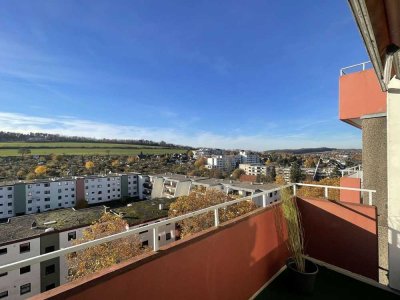 Komfort trifft Aussicht – stilvolles Wohnen mit Lift und Balkon