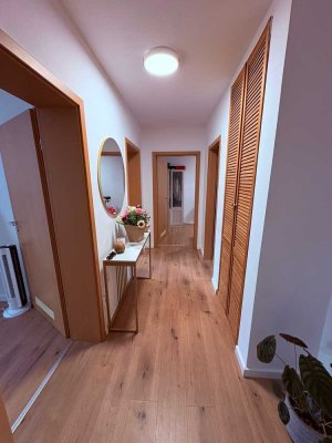 Stilvolle, sanierte 3-Raum-Wohnung mit gehobener Innenausstattung mit Einbauküche in Nürnberg