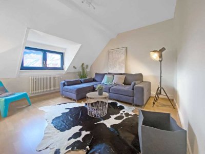 Möblierte DG-Wohnung