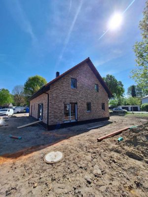 Traumhafte Doppelhaushälfte im Herzen von Burgdorf OT Otze - Neubau
