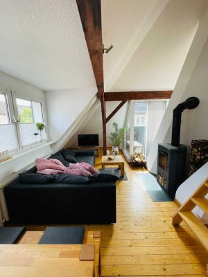 Provisionsfrei: Moderne Maisonette-Wohnung mit Loggia und Kamin