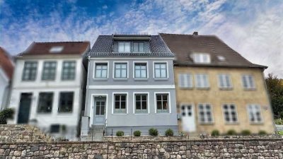 Exklusives, energieeffizient modernisiertes Stadthaus in Schleswig