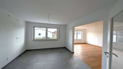 Wohnen mit Komfort: Renovierte Erdgeschosswohnung mit Garten in bevorzugter Lage von Pocking