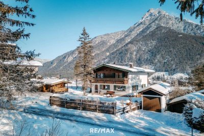 Neuer Preis! Vielseitiges Wohnhaus mit 5 Schlafzimmern, Kamin &amp; Potenzial für zwei Wohneinheiten