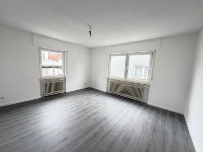 Erstbezug , helle, gemütliche 2ZKBB Wohnung 71 qm in ruhigem 3Fam Haus Herrnsheim Ortsmitte