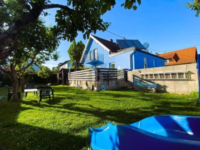SCHÖN UND RENOVIERT IN ZENTRALER LAGE MIT GROSSEM GARTEN