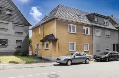 Vermieten und Wohnen: Renovierungsbedürftiges Mehrgenerationshaus in Top Lage!