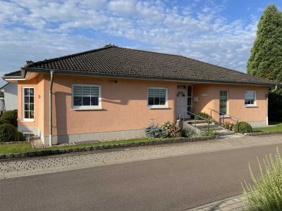 Bungalow barrierefrei - Einfamilienhaus mit Einliegerwohnung in Mettlach Weiten