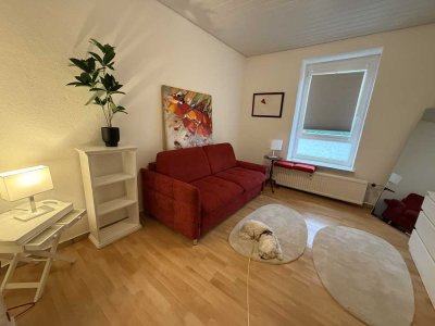 1 Zi Wohnung Ravensberg mit Parkplatz , kurz oder länger , gr Küche Waschmaschine Trockner